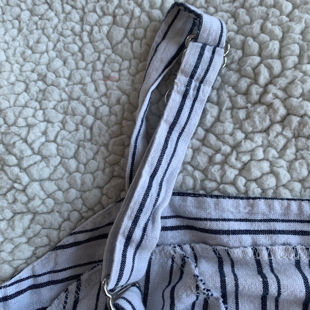 Brandy Melville Astrid Tank - Picture 3 of 4